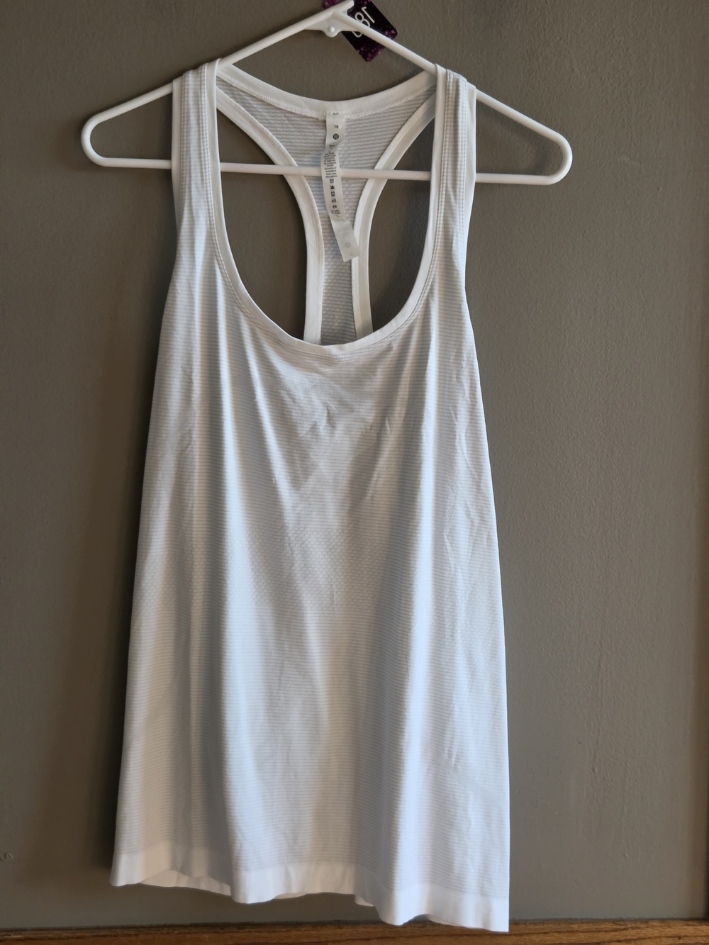 NWT Lululemon Swiftly Tech Racerback 2.0 White Tank Size 18